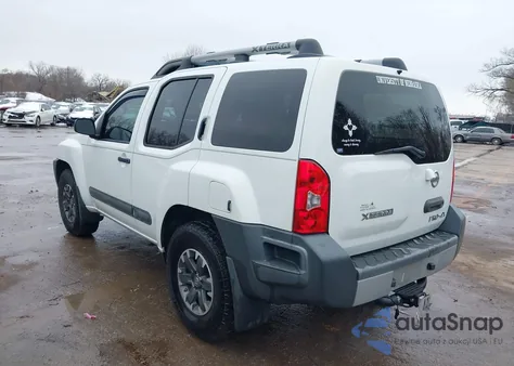 2014 Nissan Xterra Pro-4X z USA, uszkodzony, nr VIN 5N1AN0NW5EN805730